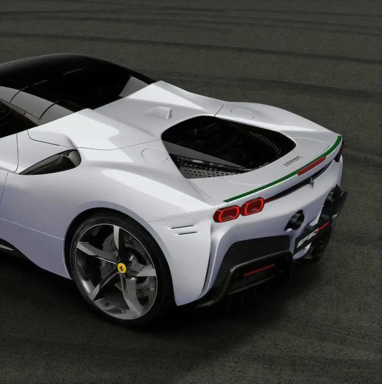 Ferrari SF90 Spider Bianco Courmayeur  - 3