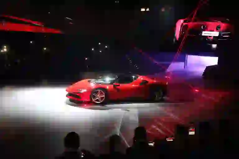 Ferrari SF90 Stradale - Presentazione - 1