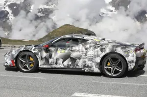 Ferrari SF90 Versione Speciale - Foto Spia 09-06-2022