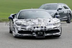 Ferrari SF90 Versione Speciale - Foto Spia 10-05-2022