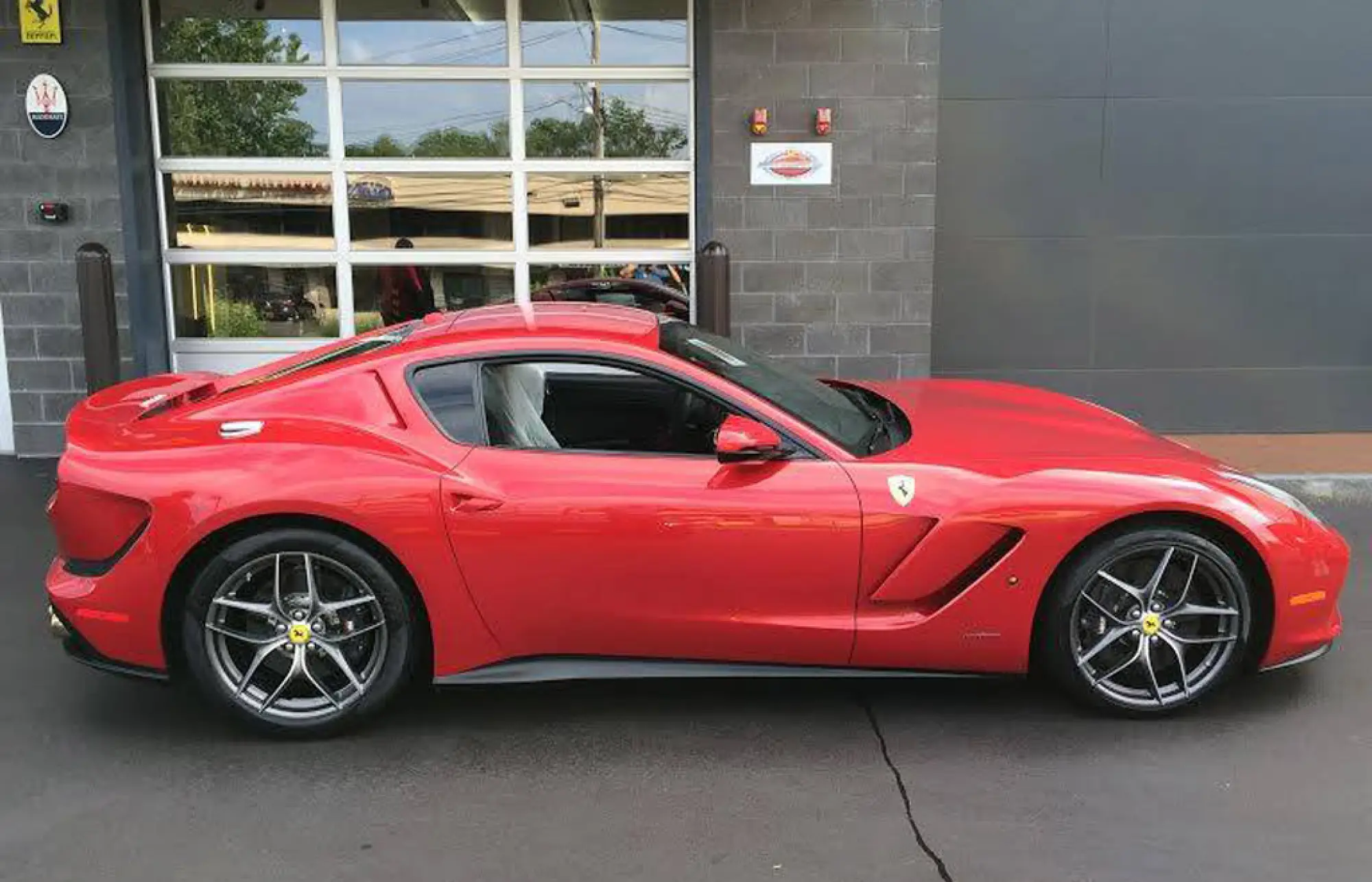 Ferrari SP America - 6
