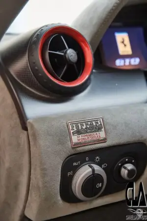 Ferrari SP30 - 17