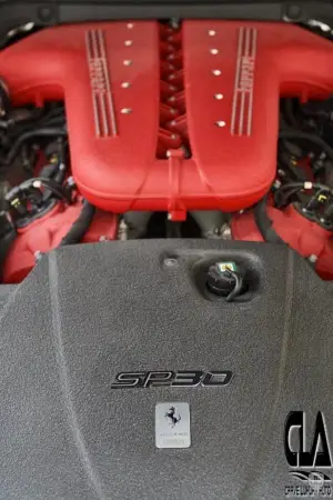 Ferrari SP30 - 23