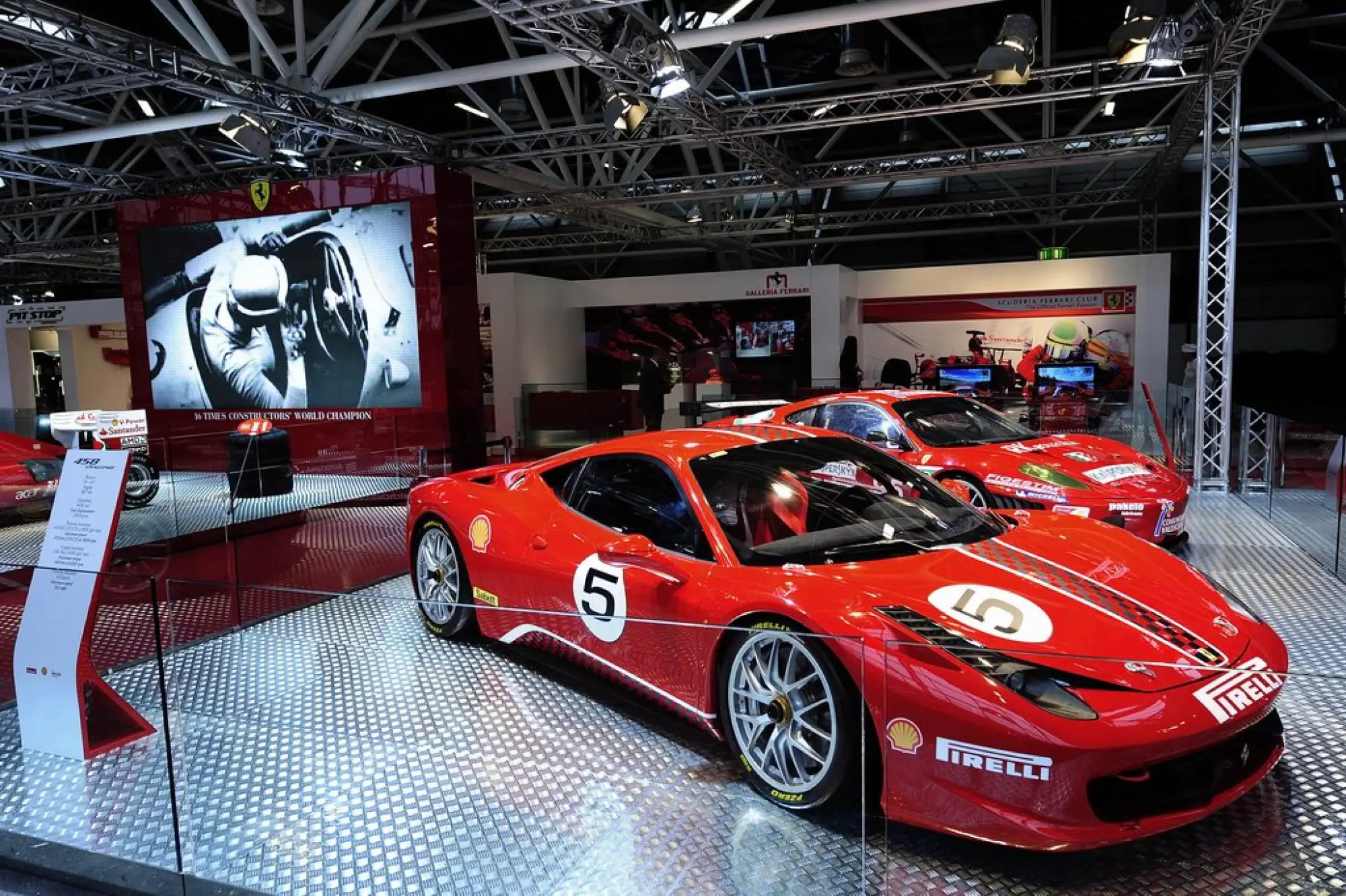 Ferrari Stand Motorshow Bologna 2010 - 5
