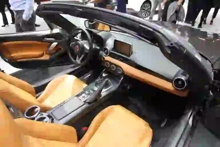 FIAT 124 Spider America - Salone di Parigi 2016 - 6