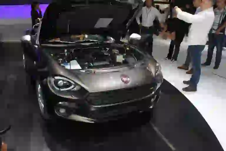 FIAT 124 Spider America - Salone di Parigi 2016 - 9