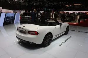 Fiat 124 Spider S-Design (foto live) - Salone di Ginevra 2018
