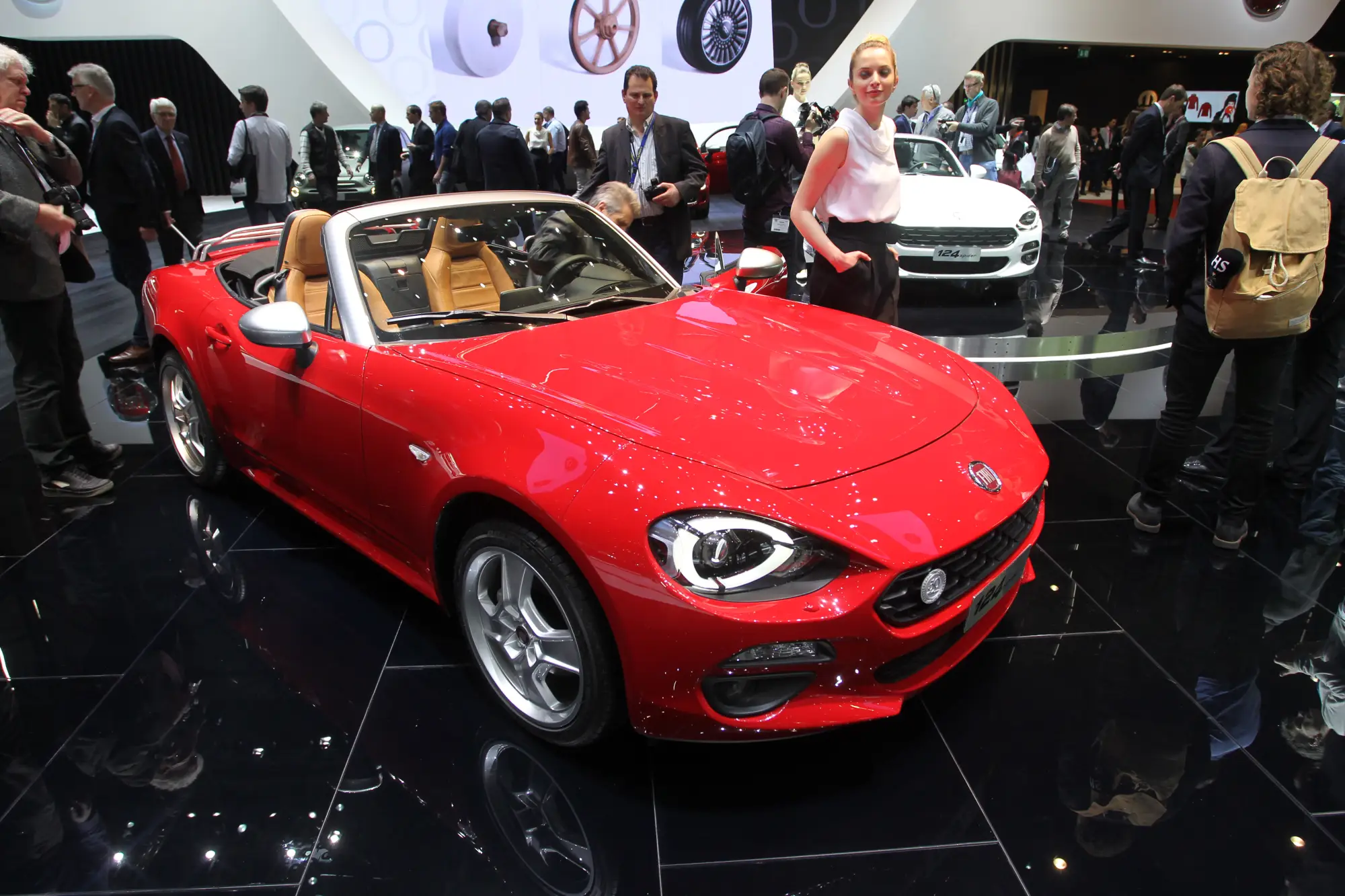 FIAT 124 Spider (foto live) - Salone di Ginevra 2016 - 1