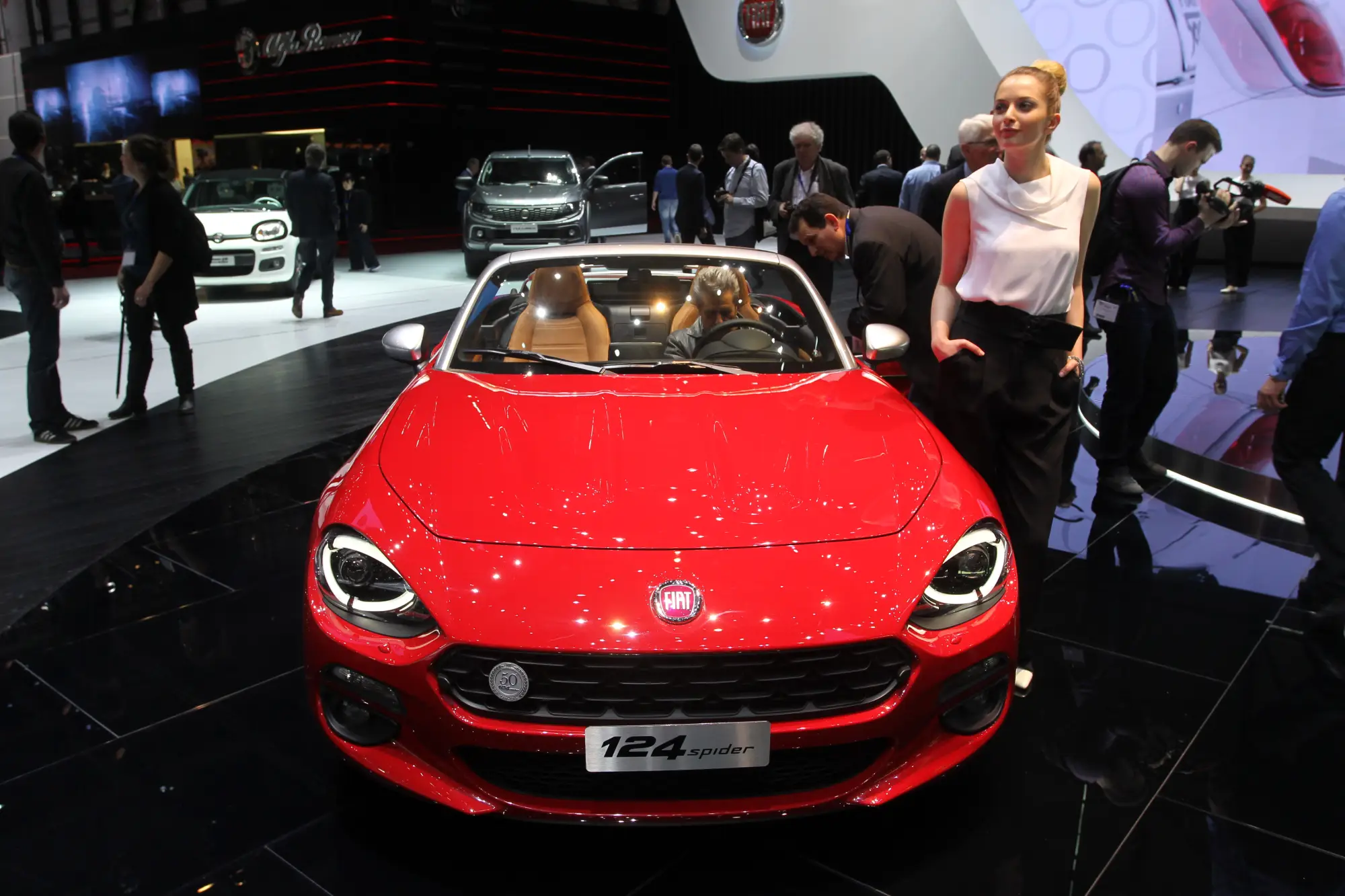 FIAT 124 Spider (foto live) - Salone di Ginevra 2016 - 2
