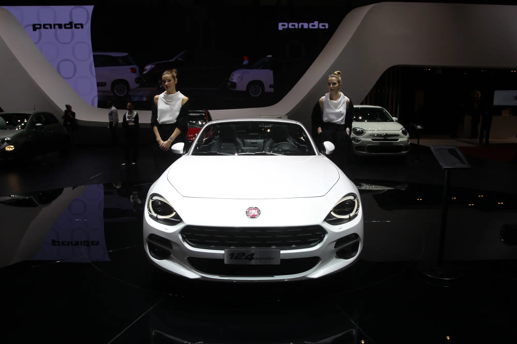 FIAT 124 Spider (foto live) - Salone di Ginevra 2016 - 9