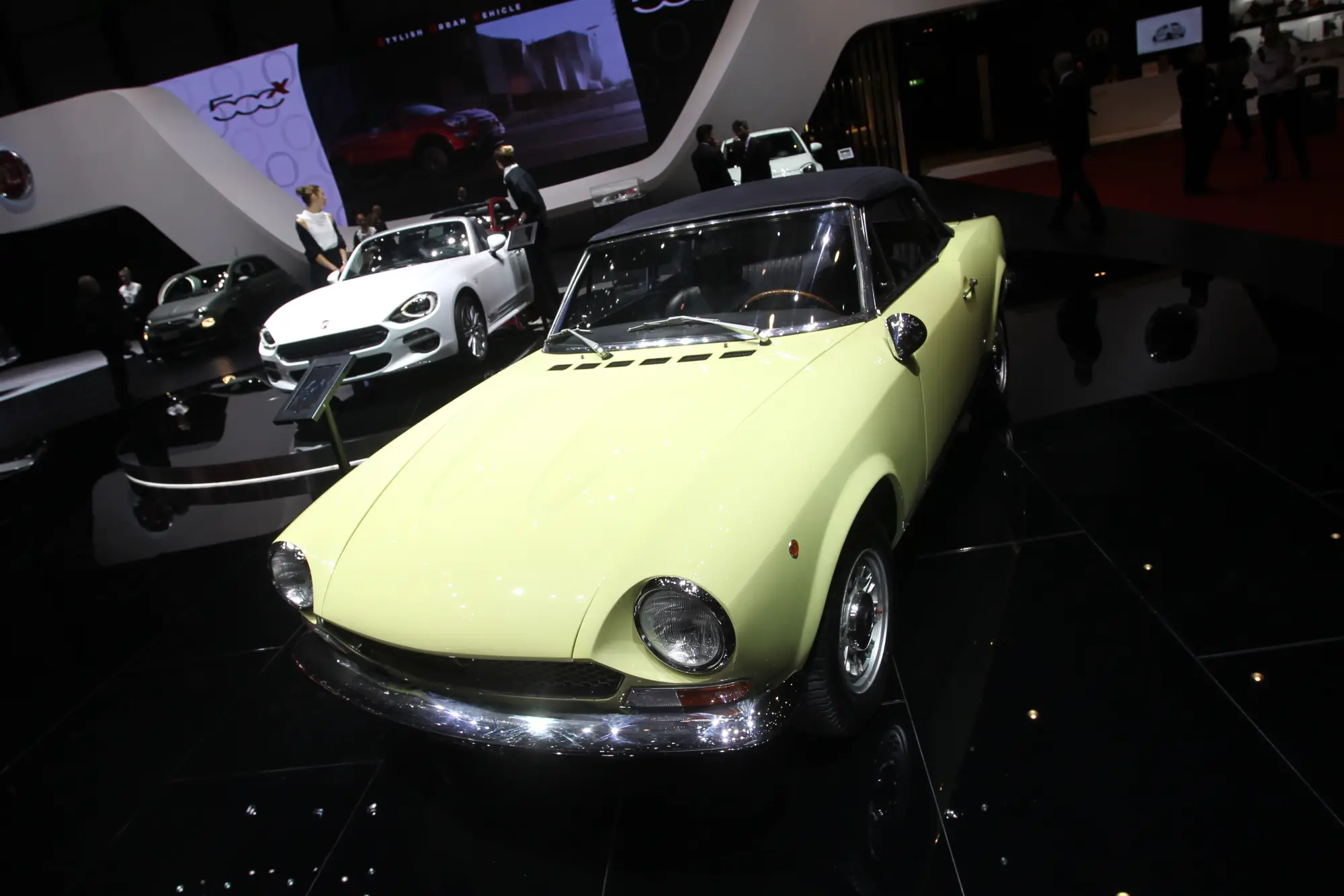 FIAT 124 Spider (foto live) - Salone di Ginevra 2016 - 10
