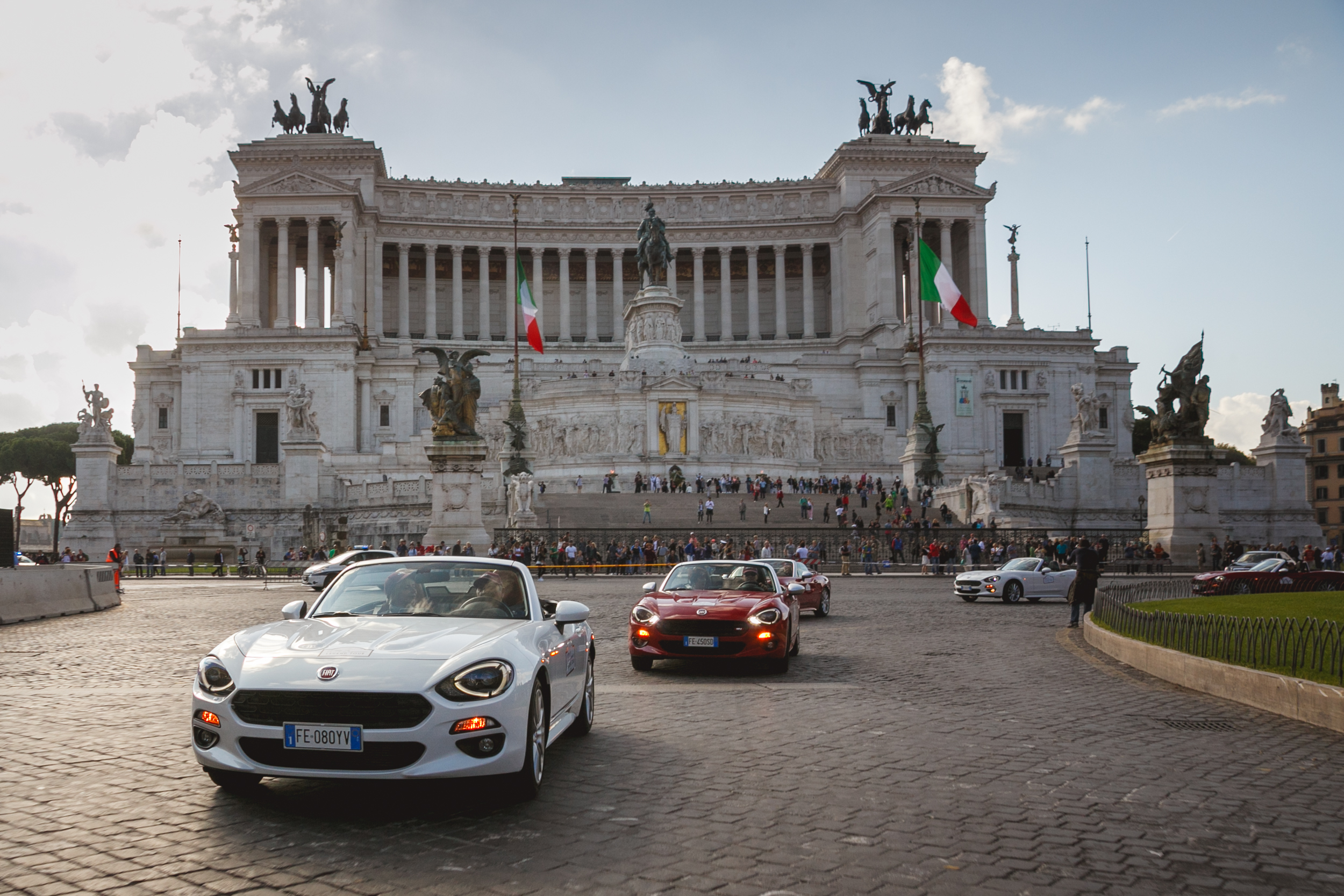 Fiat 124 Spider Legend Tour 2016