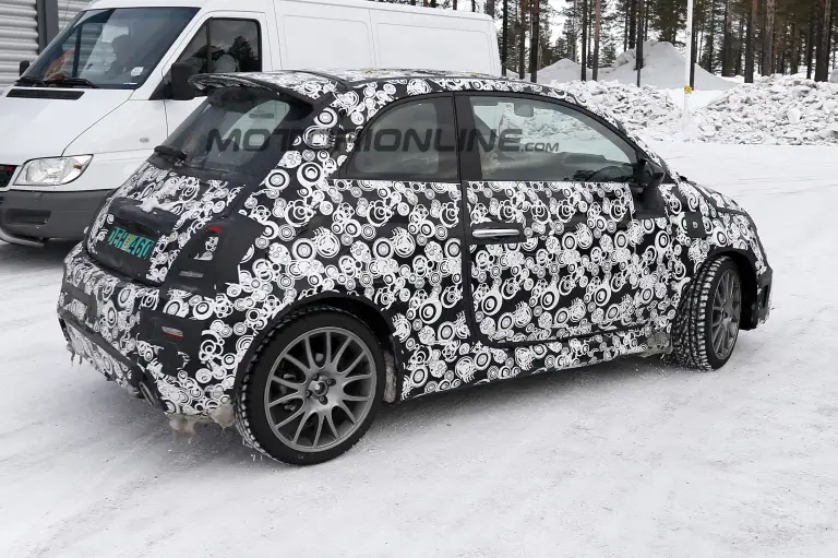 Fiat 500 Abarth 2016 - Foto spia 10-03-2016 - 6