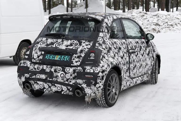 Fiat 500 Abarth 2016 - Foto spia 10-03-2016 - 8
