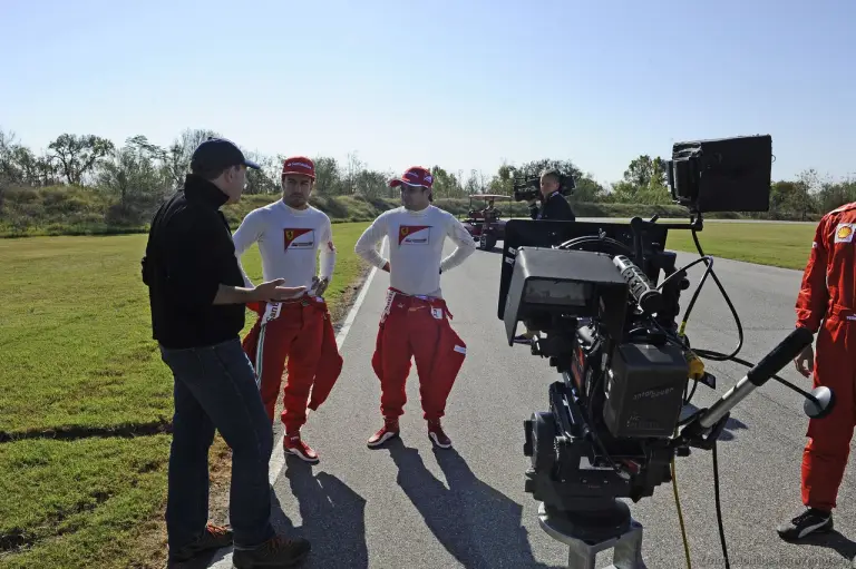 FIAT 500 ABARTH Cabrio - Spot con Fernando Alonso e Felipe Massa - 1