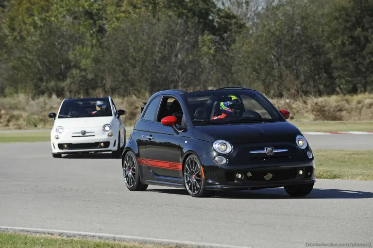 FIAT 500 ABARTH Cabrio - Spot con Fernando Alonso e Felipe Massa - 8