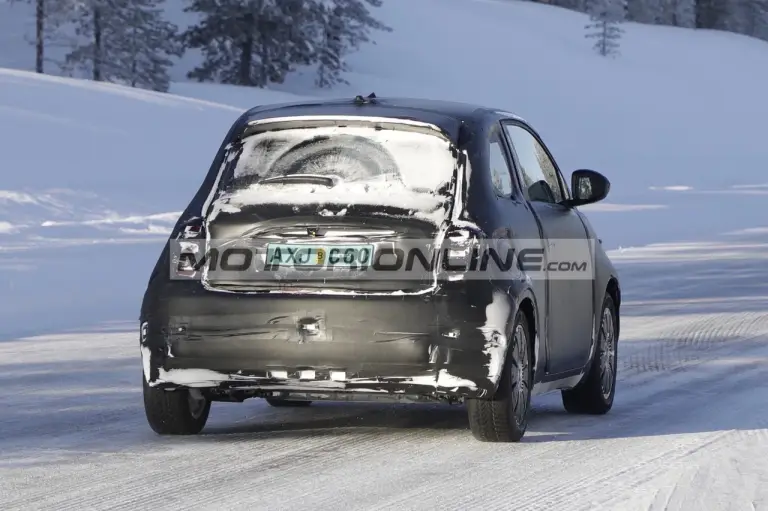 Fiat 500 elettrica - Foto spia 21-2-2020 - 22