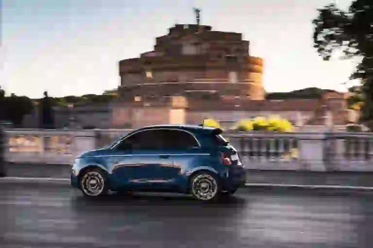 Fiat 500 elettrica La Prima berlina - Foto ufficiali - 4