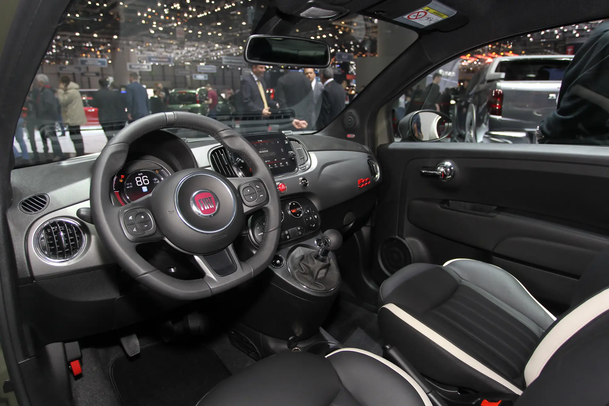 FIAT 500 S (foto live) - Salone di Ginevra 2016 - 7