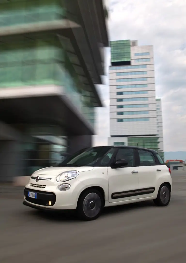 Fiat 500L - Nuove foto ufficiali - 18