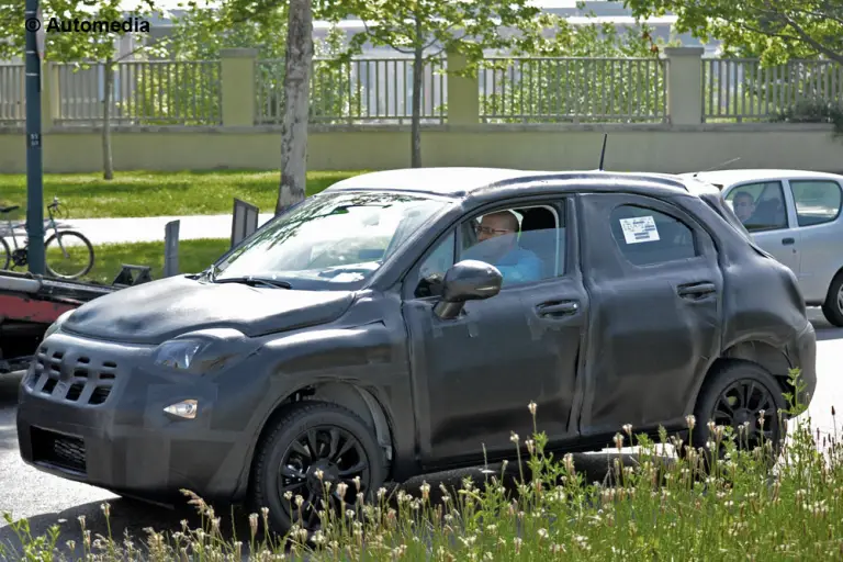 Fiat 500X 2015 - Foto spia 09-05-2014 - 2