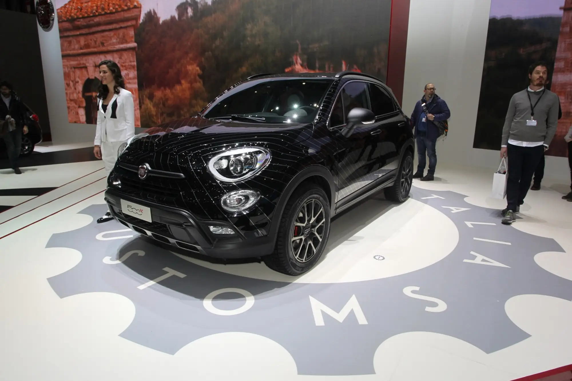 Fiat 500X Black Tie - Salone di Ginevra 2015 - 1