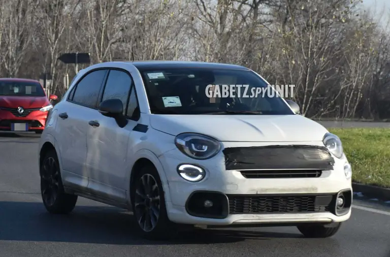 Fiat 500X MY 2023 - Foto Spia - 20-12-2021 - 9