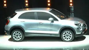 Fiat 500X SUV immagini