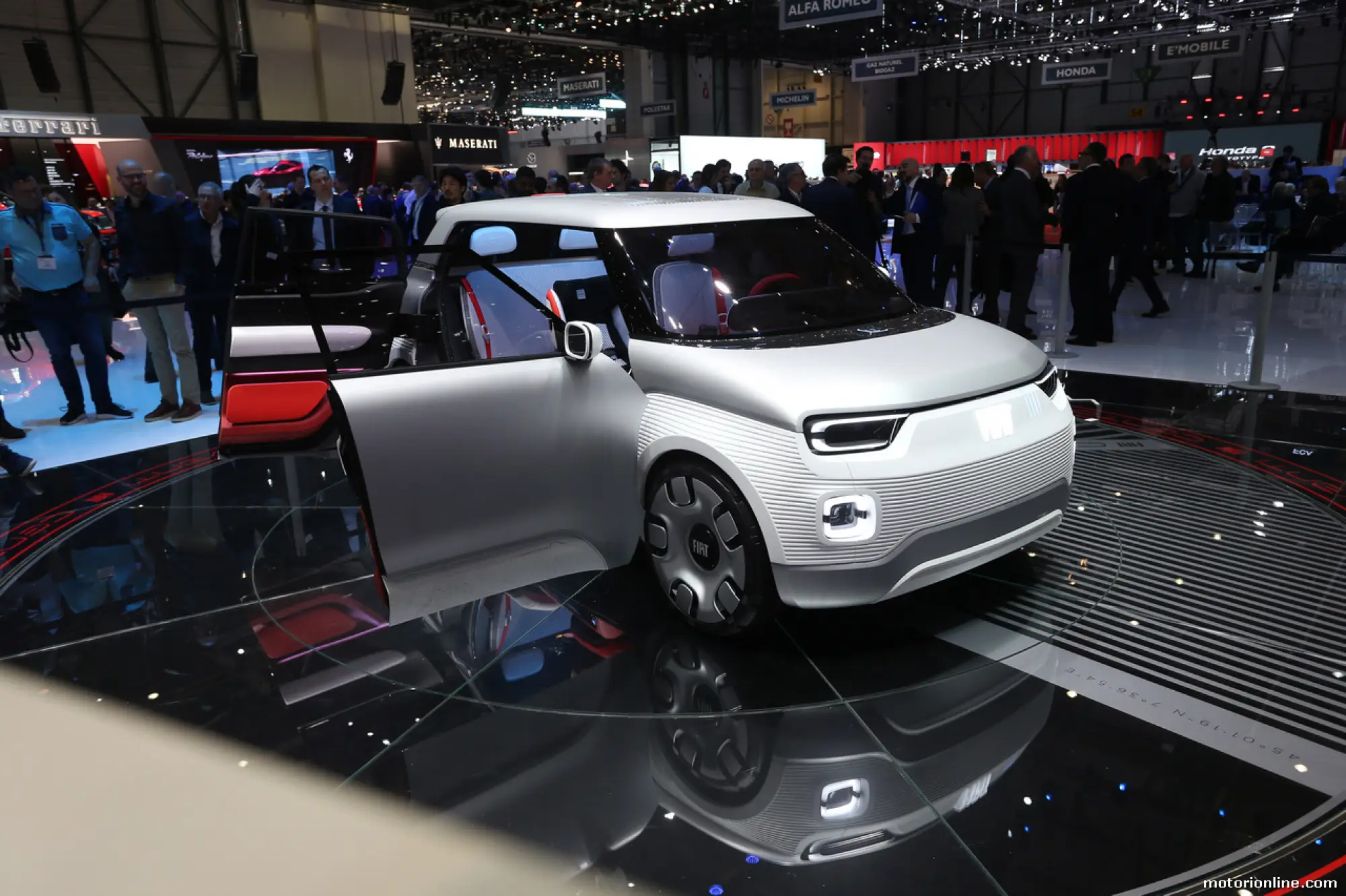 Fiat Centoventi Concept Foto Live - Salone di Parigi 2019 - 7