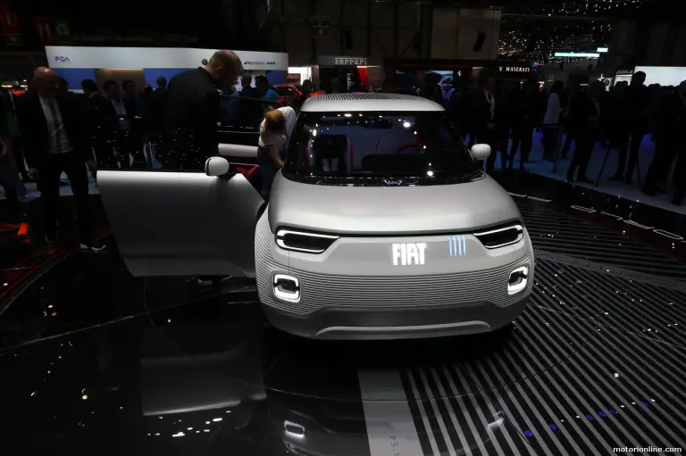 Fiat Centoventi Concept Foto Live - Salone di Parigi 2019 - 13