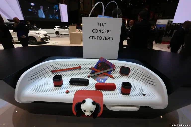 Fiat Centoventi Concept Foto Live - Salone di Parigi 2019 - 23