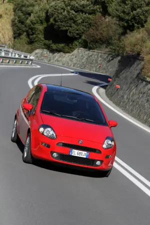 FIAT Punto 2012 - Galleria 2 - 3