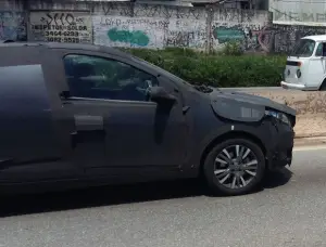 Fiat Punto 2017 - Foto spia 30-12-2015