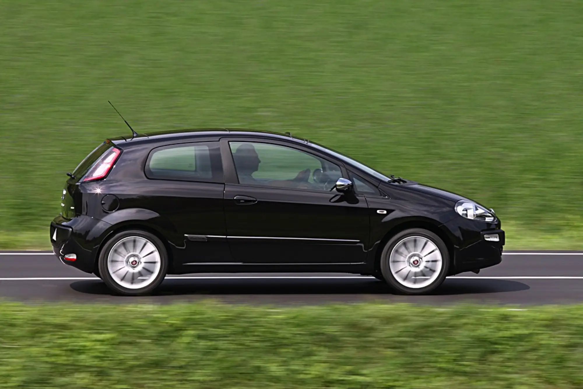 Fiat Punto Evo: nuove foto ufficiali - 8