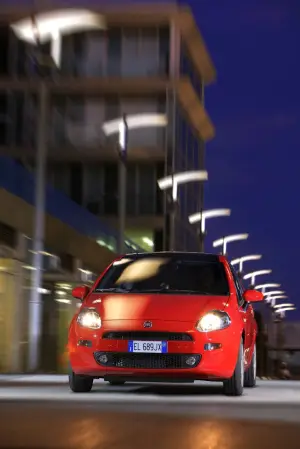 Fiat Punto TwinAir 2012 - 33