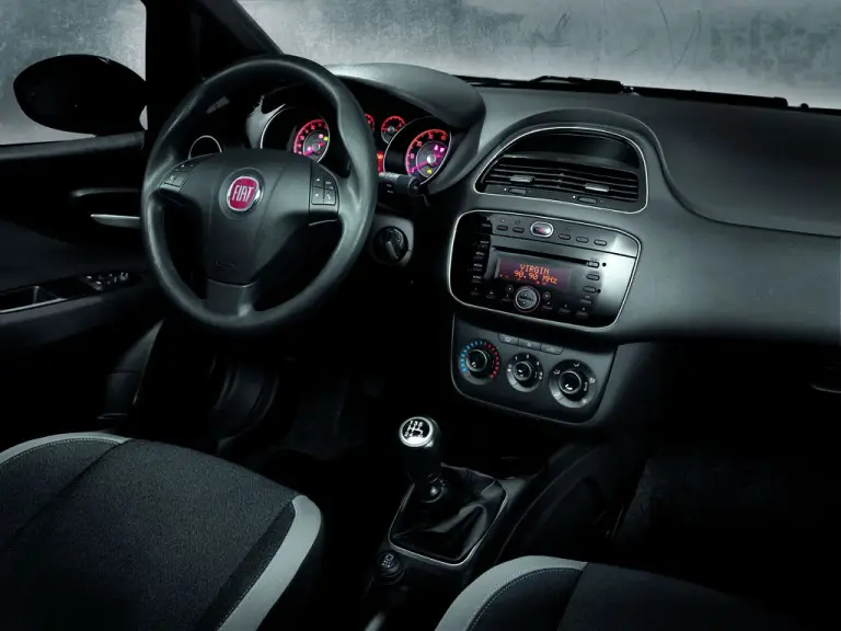 Fiat Punto Virgin Radio - 2