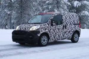 Fiat Qubo MY 2016 - Foto spia 18-12-2015 - 4