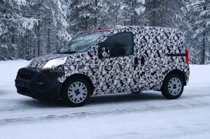 Fiat Qubo MY 2016 - Foto spia 18-12-2015 - 5