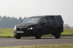 FIAT Strada 2016 - foto spia (novembre 2014) - 1