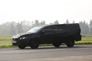 FIAT Strada 2016 - foto spia (novembre 2014) - 3