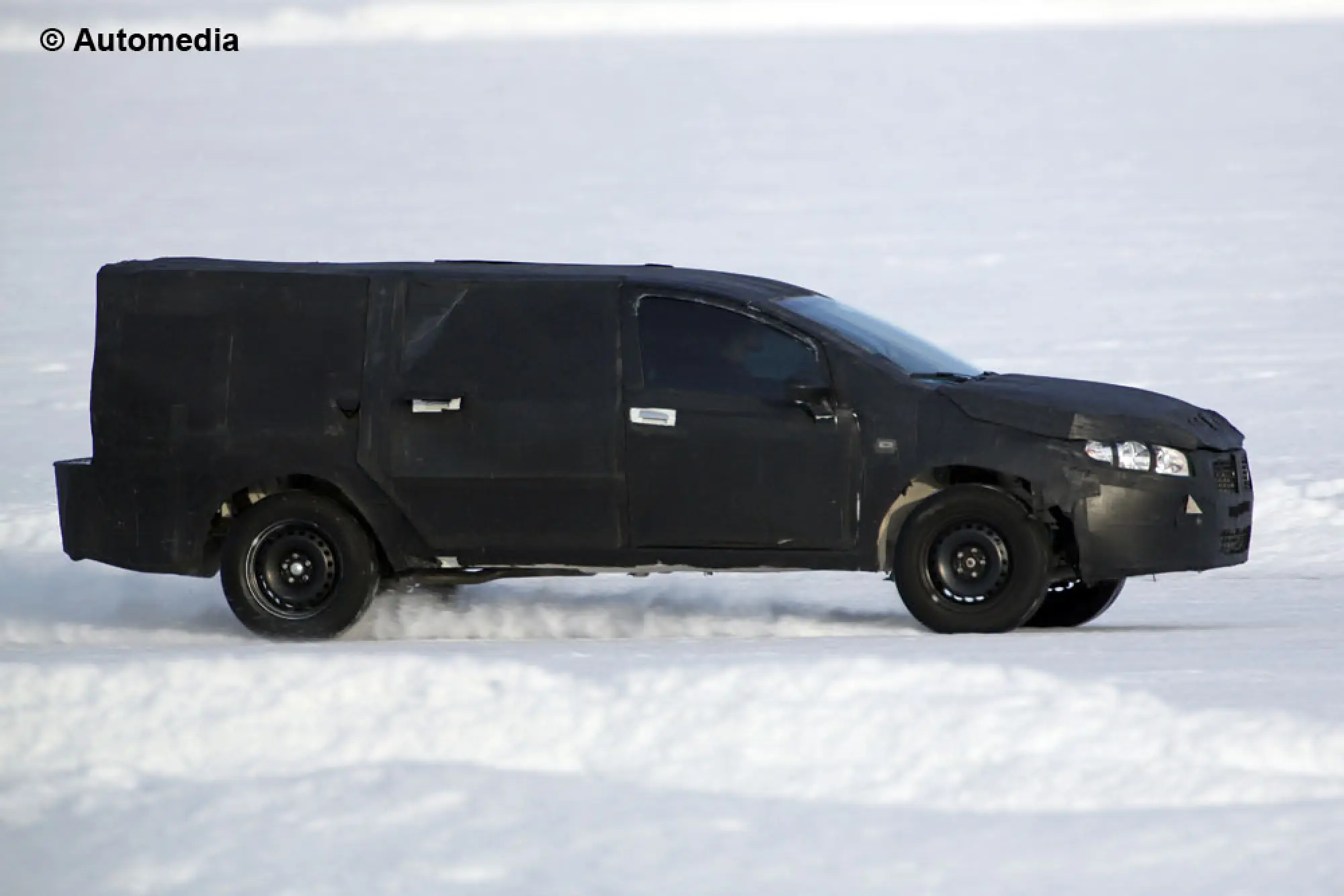 FIAT Strada - foto spia febbraio 2015 - 4