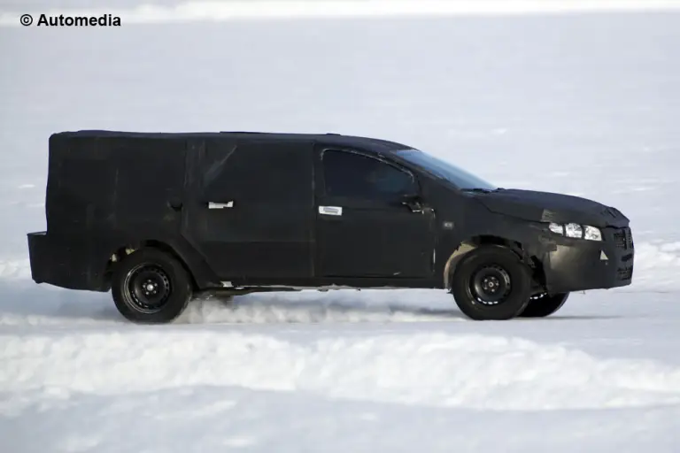 FIAT Strada - foto spia febbraio 2015 - 4