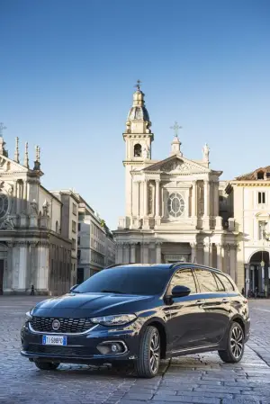 Fiat Tipo 5 porte e Tipo station wagon