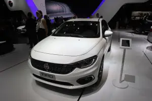 FIAT Tipo cambio automatico - Salone di Parigi 2016