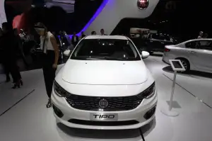 FIAT Tipo cambio automatico - Salone di Parigi 2016