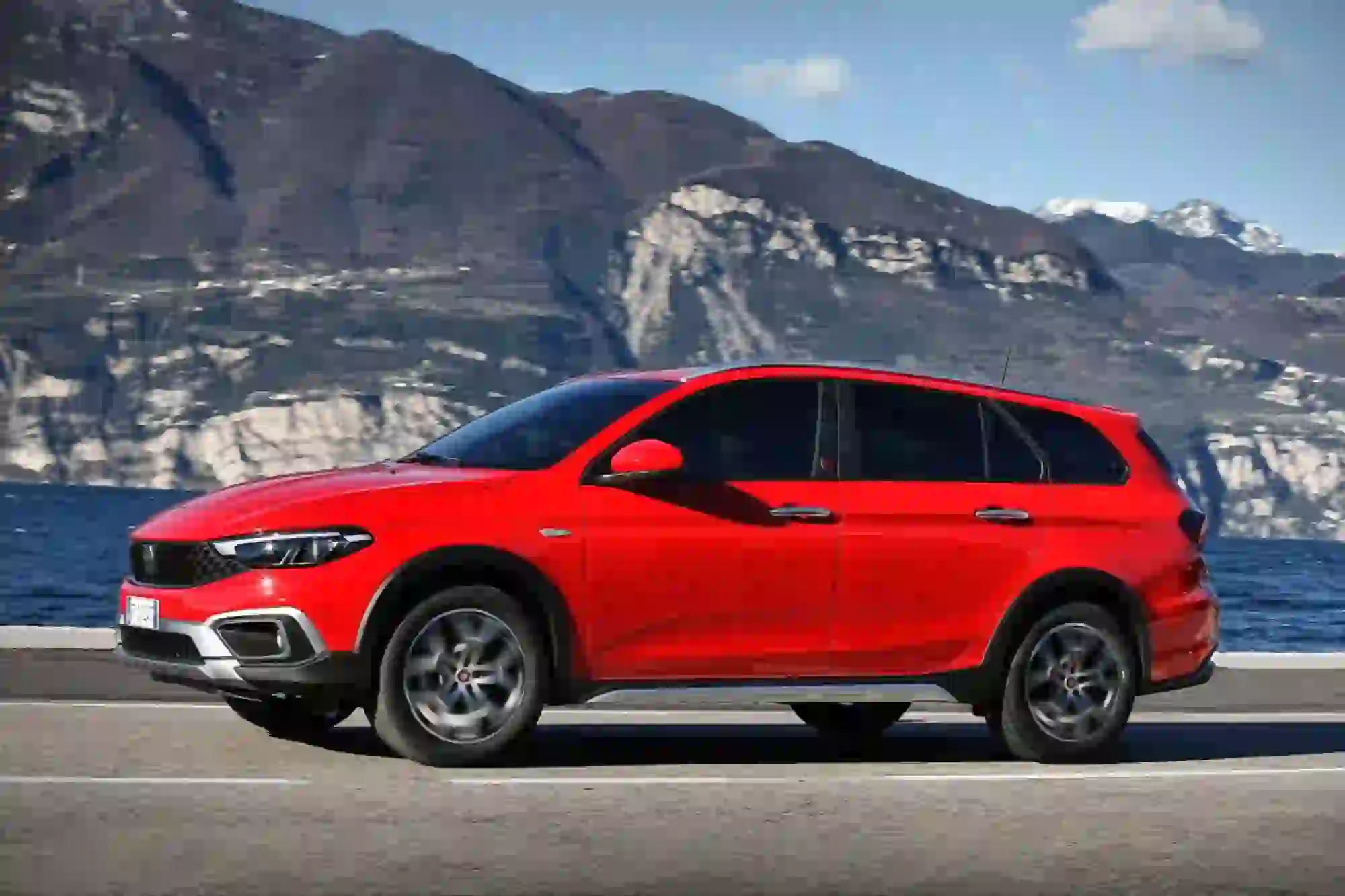 Fiat Tipo Cross Station Wagon  - 1