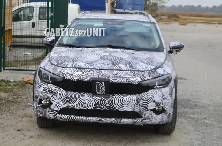 Fiat Tipo Cross SW - Foto Spia - 3