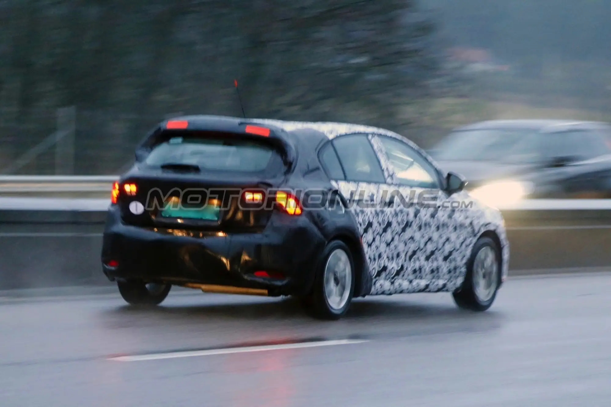 Fiat Tipo hatchback - Foto spia 07-12-2015 - 10