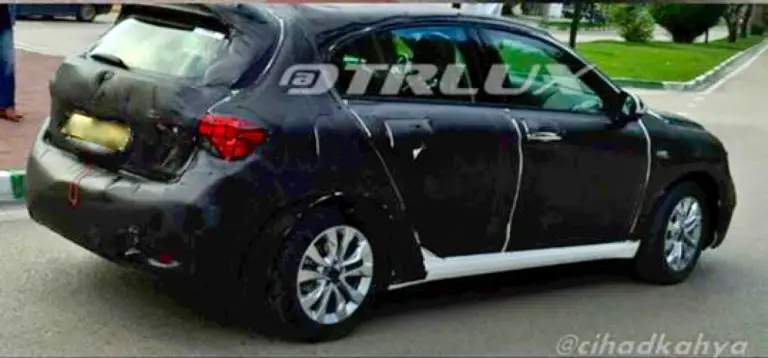 Fiat Tipo hatchback - Foto spia 18-10-2015 - 2
