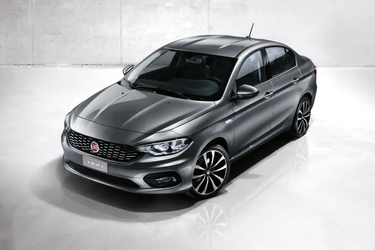 Fiat Tipo - Salone di Dubai 2015 - 1